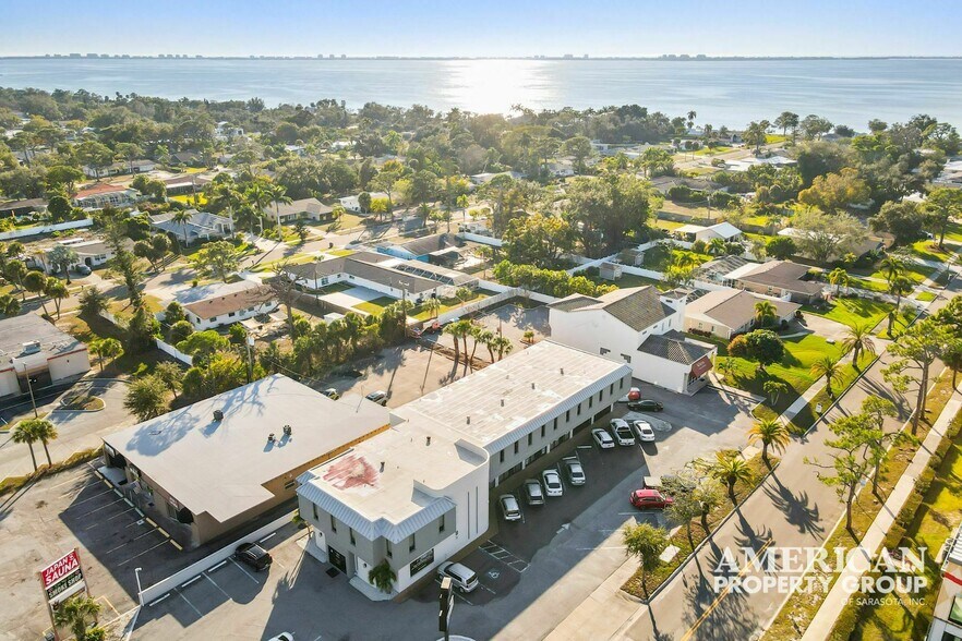 More Photos Of 7910 N Tamiami Trl, Sarasota Office For Lease