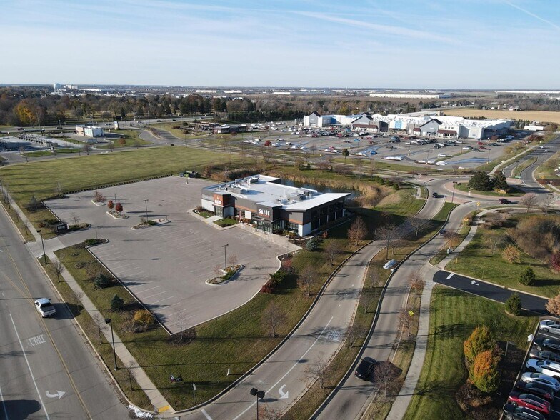 More Photos Of 3552 Market Ln, Kenosha Restaurant For Sale