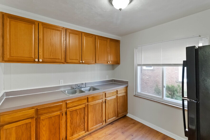 More Photos Of 17809 Harvard Ave, Cleveland Multifamily For Sale