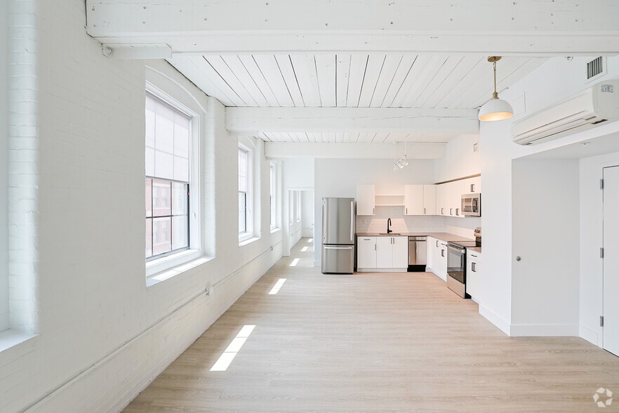 More Photos Of 86 Essex St, Haverhill Apartments For Lease