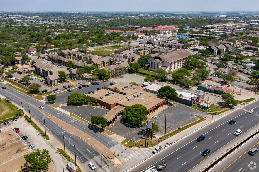 More Photos Of 100 E Anderson Ln, Austin Office For Lease