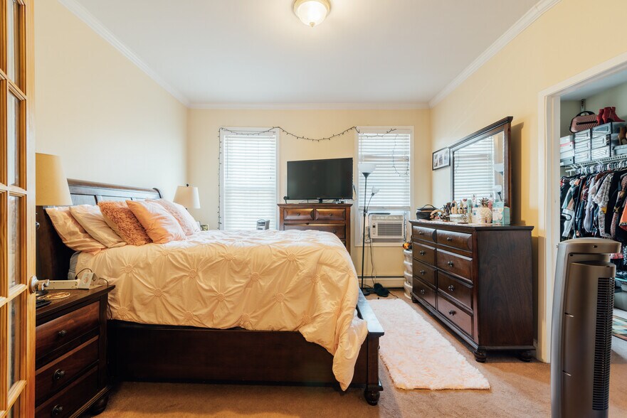 More Photos Of 804 Broadway, Bayonne Storefront Retail Residential For Lease