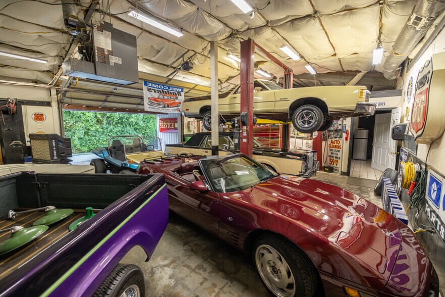 More Photos Of 23621 S State Route 291, Harrisonville Industrial For Sale
