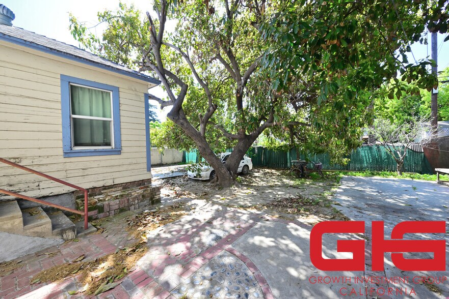 More Photos Of 724 W 2nd St, Pomona Apartments For Sale