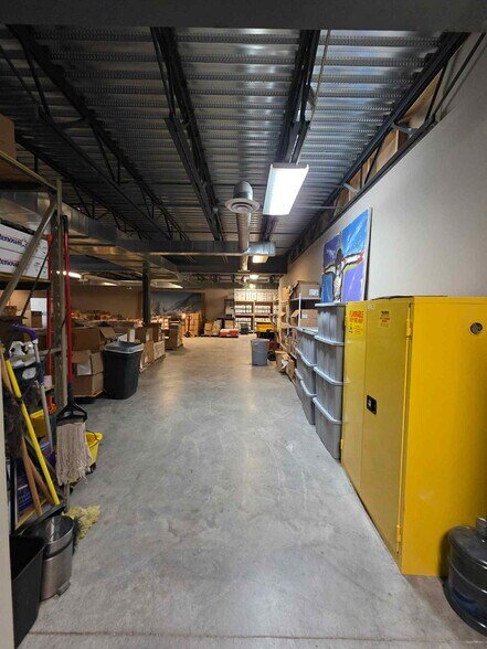 More Photos Of 11717 IL-37, Marion Flex For Sale