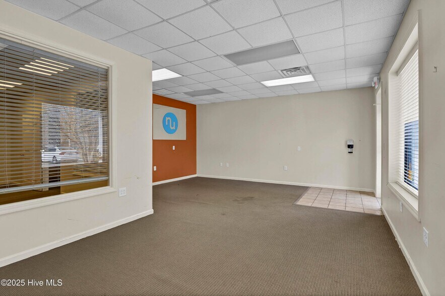 More Photos Of 2105 Capital Dr, Wilmington Warehouse For Lease