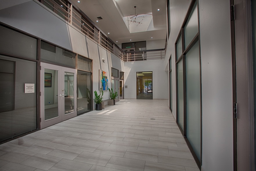 More Photos Of 1710 S Dairy Ashford Rd, Houston Office Residential For Lease