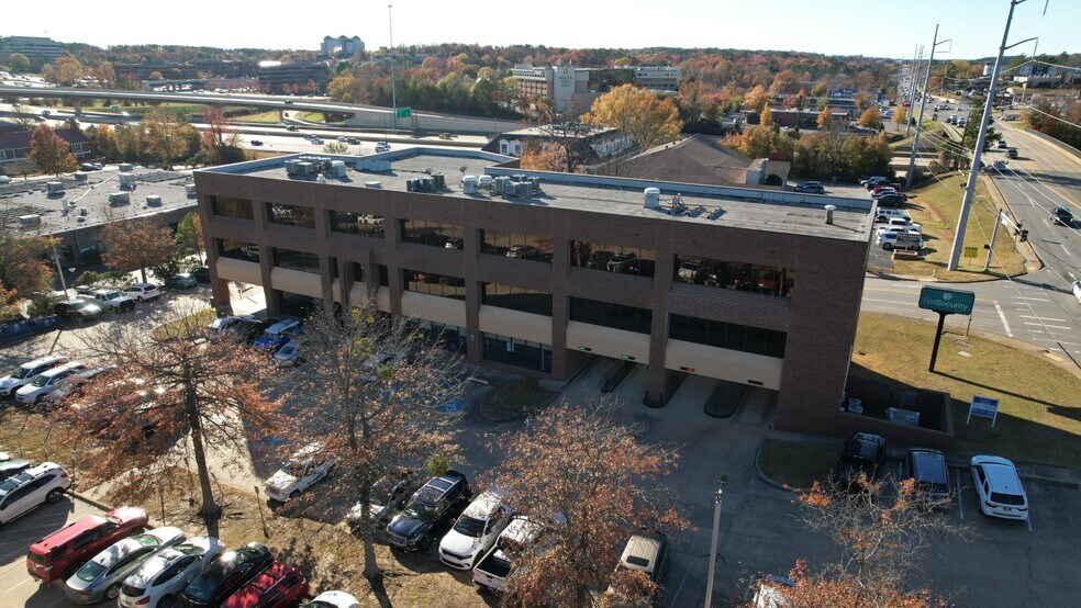 More Photos Of 10421 W Markham St, Little Rock Office For Lease