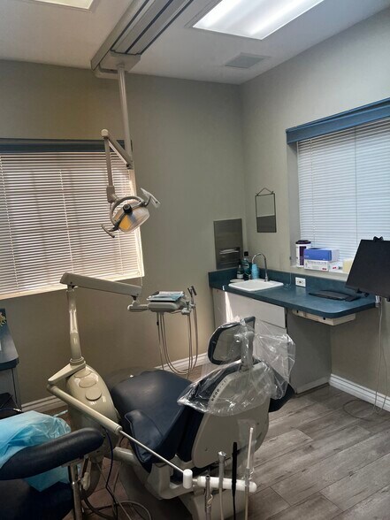 More Photos Of 1240 S Westlake Blvd, Westlake Village Medical For Lease