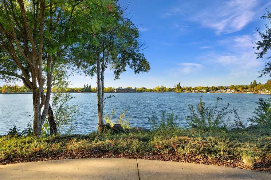 More Photos Of 2580 Sierra Sunrise Ter, Chico Office For Lease