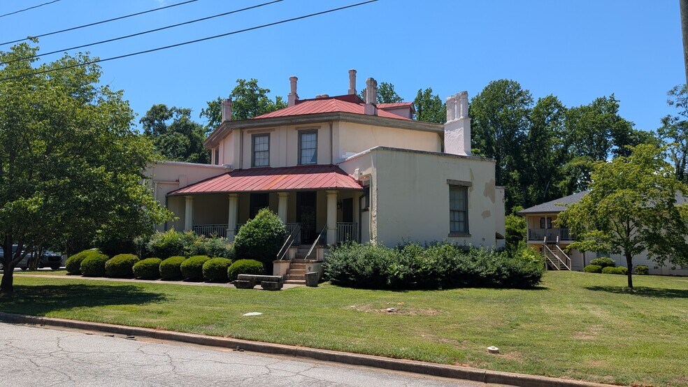 More Photos Of 101 Woodrow St, Laurens Apartments For Sale