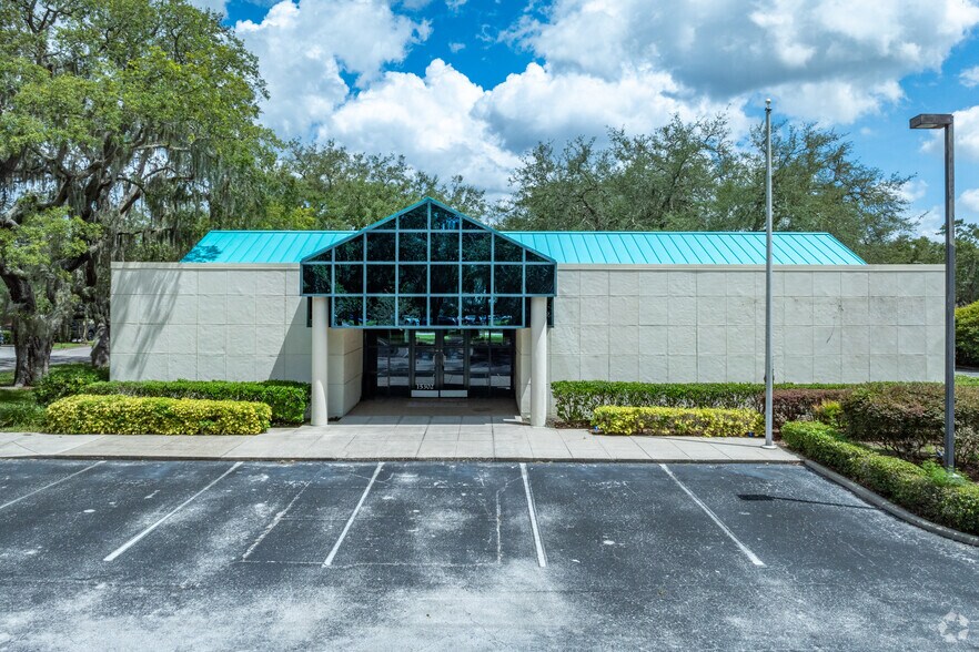 More Photos Of 15302 Amberly Dr, Tampa Bank For Sale