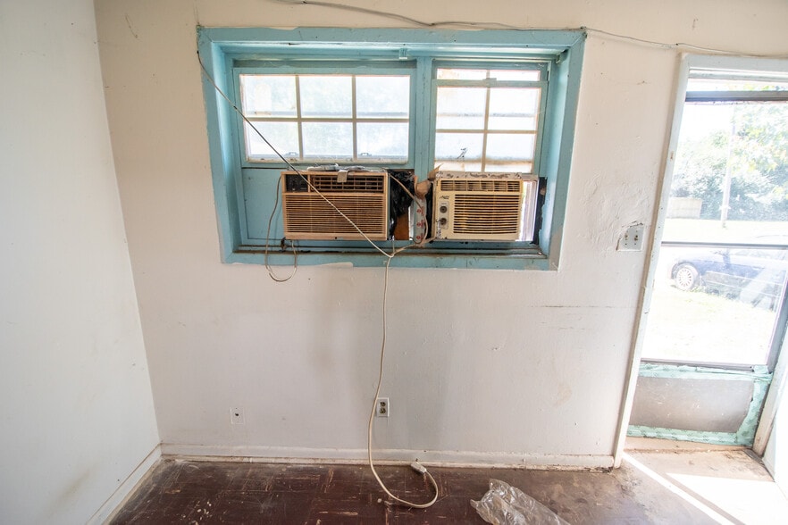 More Photos Of 3425 Martin Ave, Greensboro Apartments For Sale