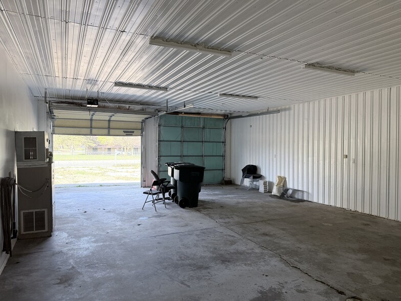 More Photos Of 810 N Dr Martin Luther King Jr Blvd, Muncie Freestanding For Sale