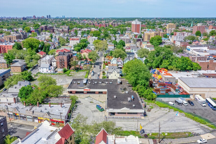 More Photos Of 220-230 S Fulton Ave, Mount Vernon Supermarket For Lease