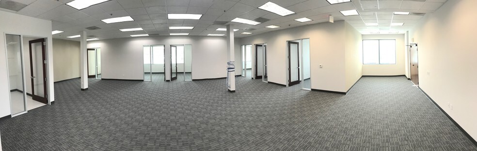 More Photos Of 209 Avenida Fabricante, San Clemente Office For Lease