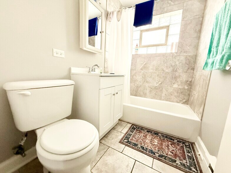 More Photos Of 2045 W Garfield Blvd, Chicago Apartments For Sale