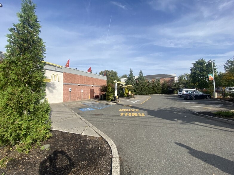 More Photos Of 3143 Atlantic Ave, Brooklyn Freestanding For Sale