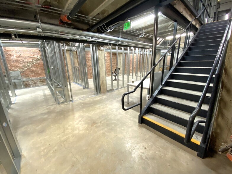 More Photos Of 731 S Broadway, Los Angeles Loft Creative Space For Lease