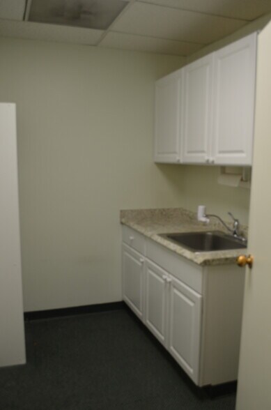 More Photos Of 438 N Frederick Ave, Gaithersburg Medical For Sale