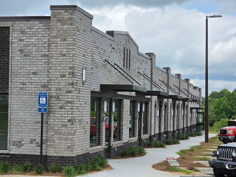 Primary Photo Of 54 Club Forest Rd, Dawsonville Office For Sale