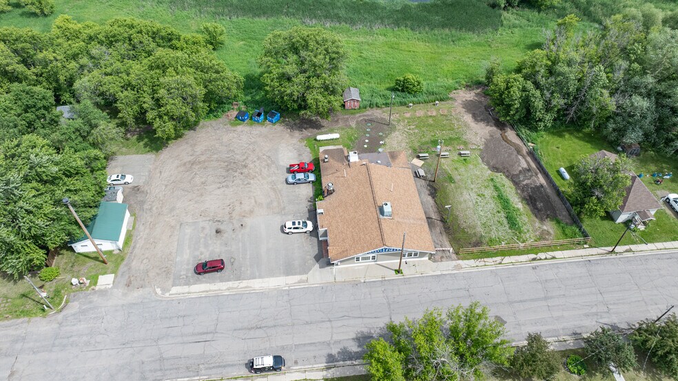 More Photos Of 14351 NE 78th St, Foley Restaurant For Sale