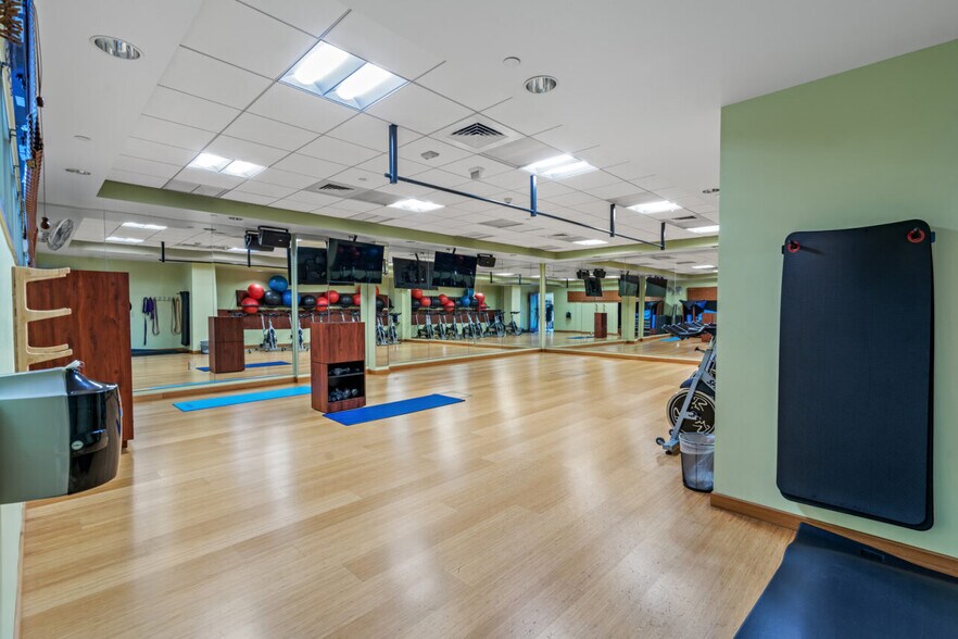 More Photos Of 1400 Liberty Ridge Dr, Wayne Office For Lease