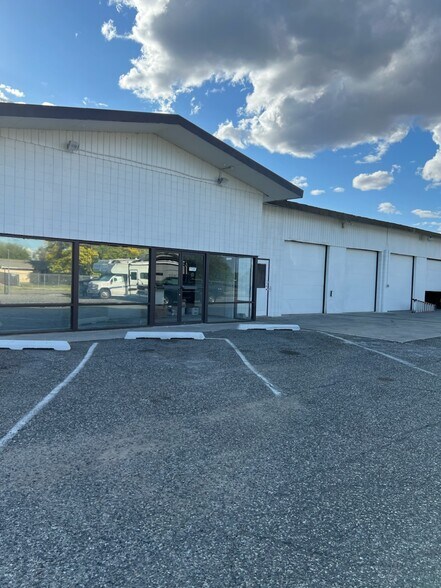 More Photos Of 2676 Van Giesen St, Richland Industrial For Sale