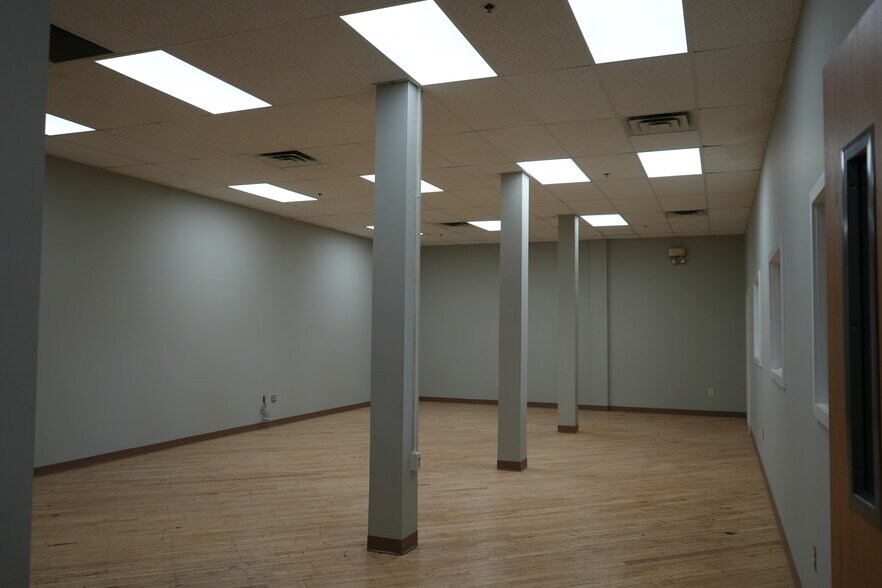 More Photos Of 27 Siemon Company Dr, Watertown Light Distribution For Lease