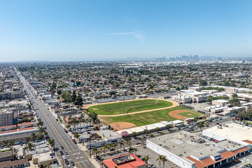 More Photos Of 4357-4359 Florence Ave, Bell Storefront For Lease