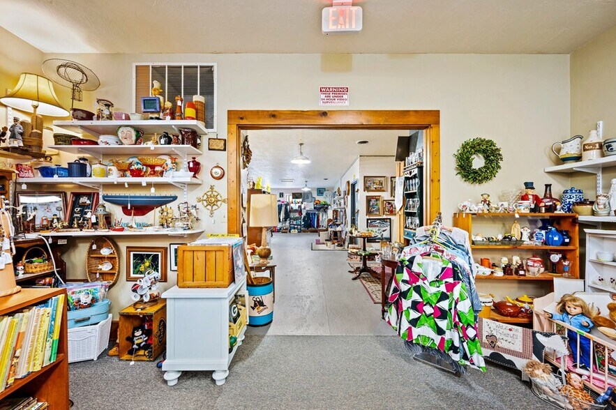 More Photos Of 147 N 3rd Ave, Sturgeon Bay Restaurant For Sale