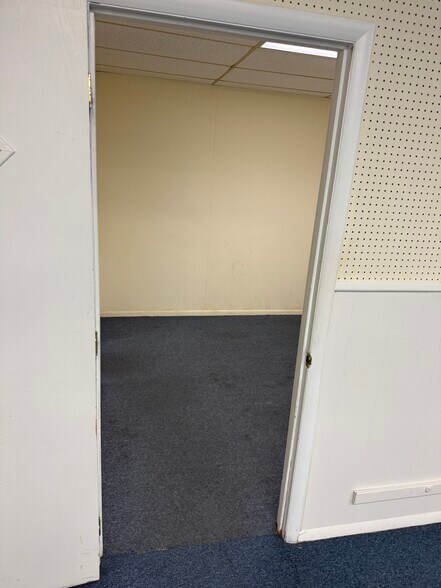 More Photos Of 25367 Lankford Hwy, Onley Light Distribution For Lease