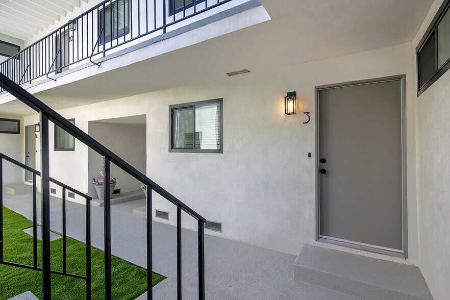 More Photos Of 655 Ivy St, Glendale Apartments For Sale