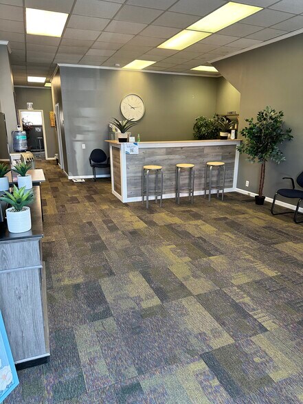 More Photos Of 332 15th St, Ashland General Retail For Sale
