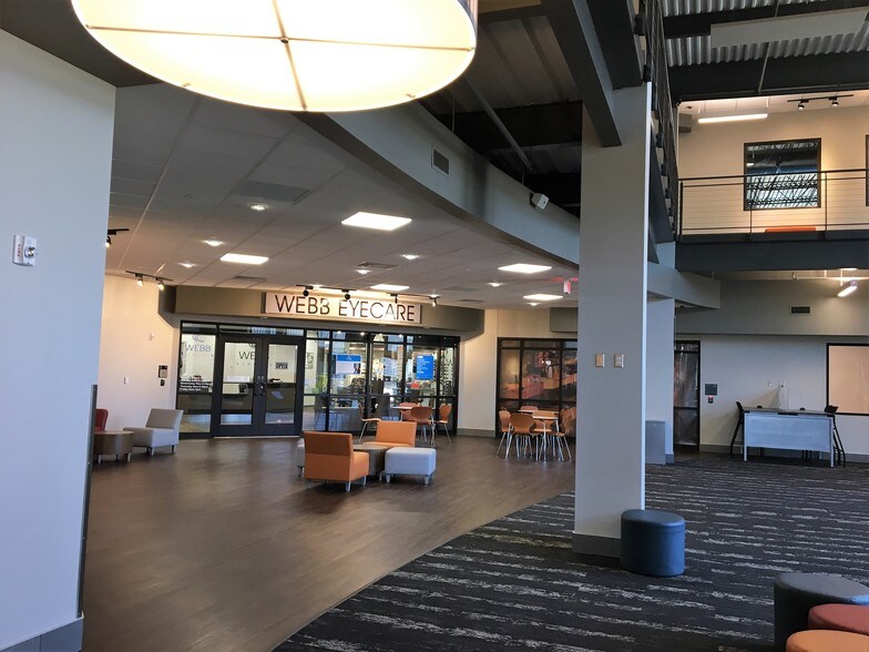 More Photos Of 820 W 42nd St, Scottsbluff Medical For Lease