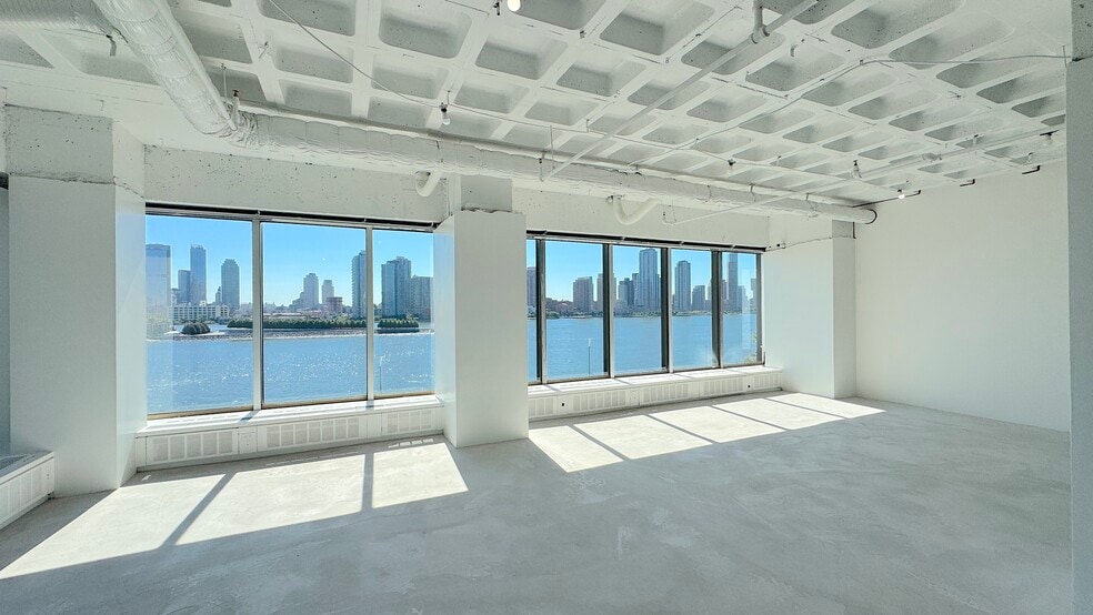 More Photos Of 866 United Nations Plz, New York Office For Lease