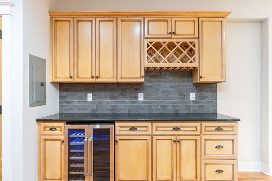 More Photos Of 4557 Manayunk Ave, Philadelphia Apartments For Sale