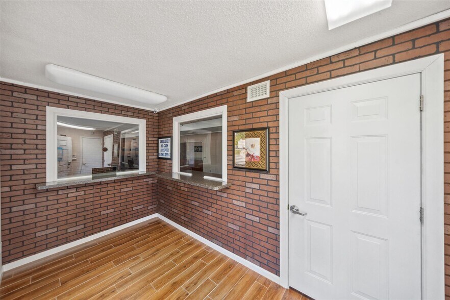 More Photos Of 12284 FM 3083 Rd, Conroe Office For Sale