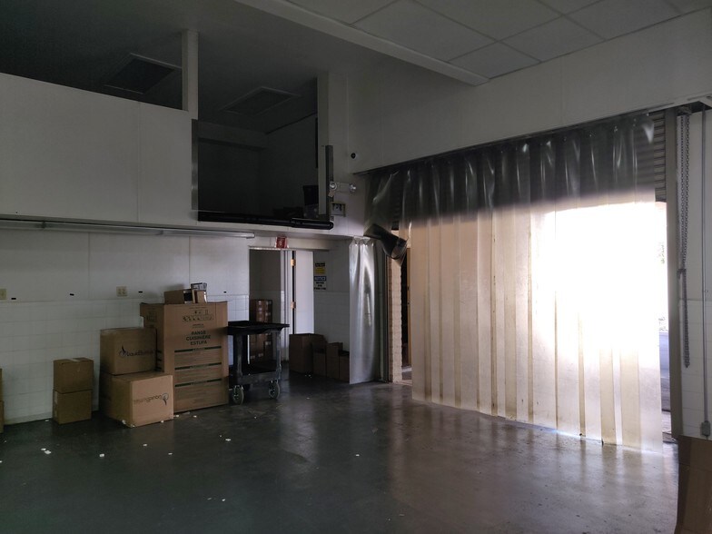 More Photos Of 2401 S 24th St, Phoenix Research And Development For Sale