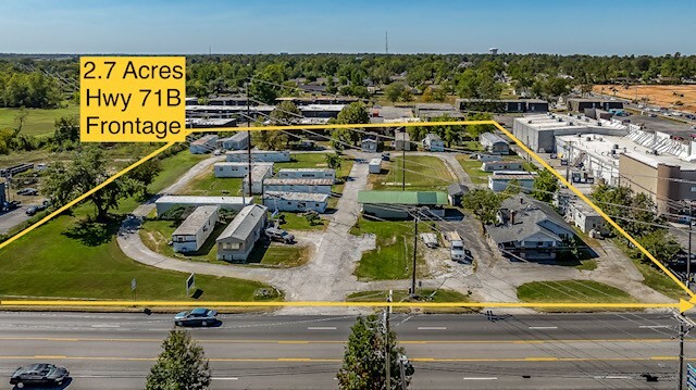 Primary Photo Of 1904 S 8th St, Rogers Manufactured Housing Mobile Home Park For Sale