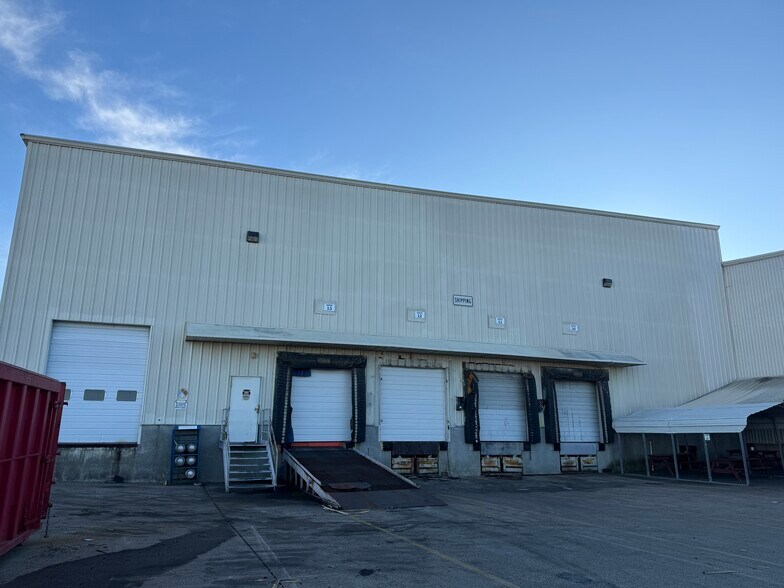 More Photos Of 1618 Lynch Rd, Evansville Warehouse For Sale