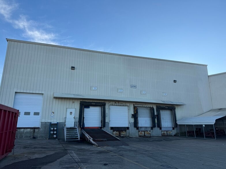 More Photos Of 1618 Lynch Rd, Evansville Warehouse For Sale
