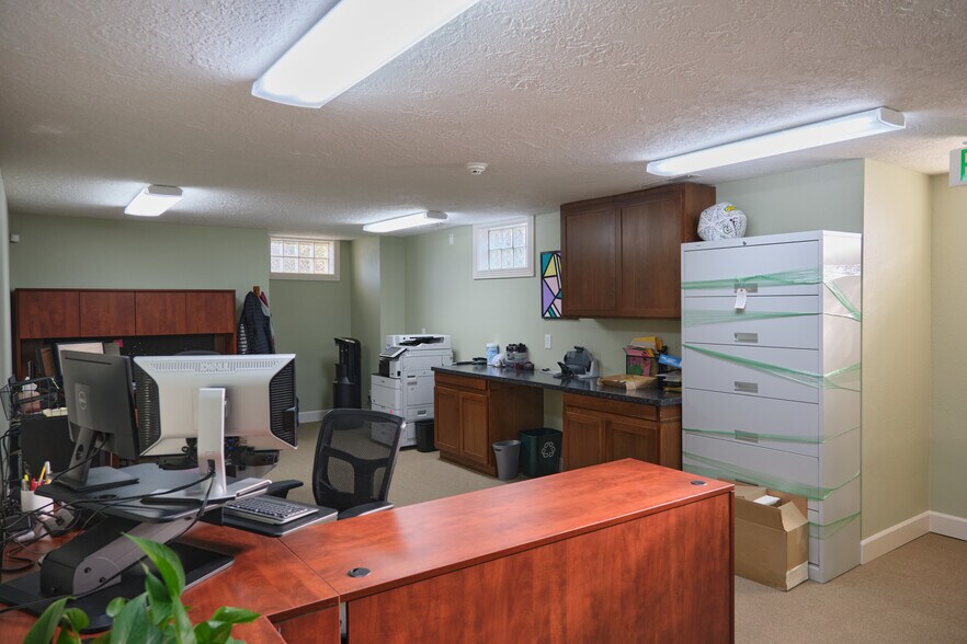 More Photos Of 1491 Commercial St SE, Salem Office Residential For Sale