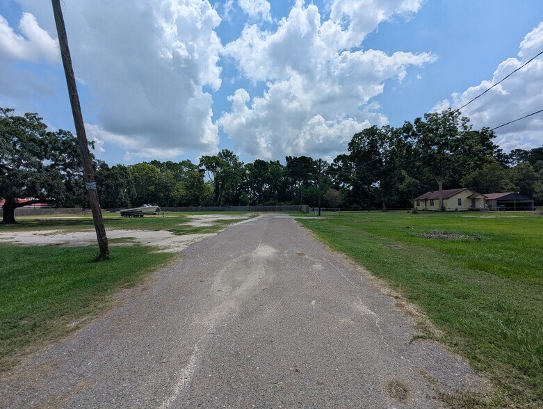 More Photos Of 4750 & 4755 BELMONT, Beaumont Land For Lease