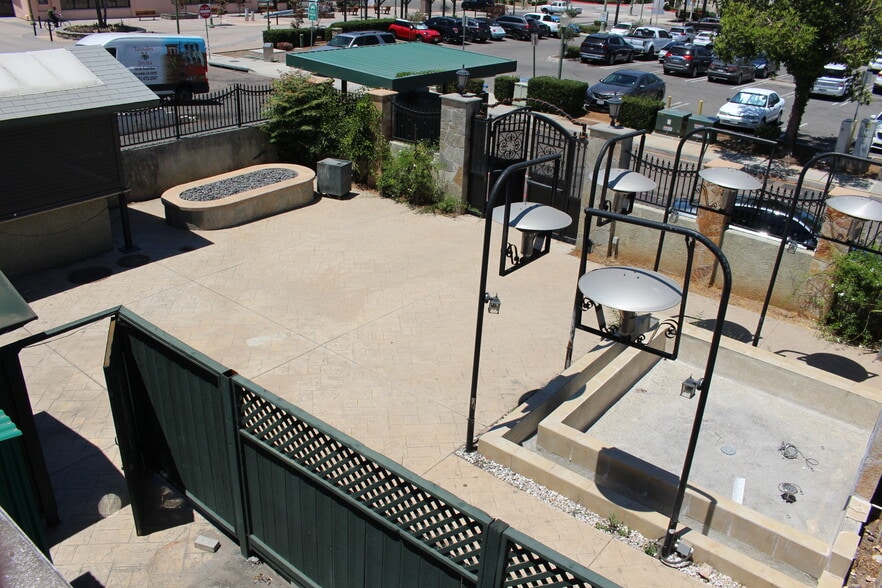 More Photos Of 150-154 W Grand ave, Escondido Storefront For Lease