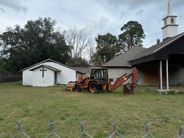 More Photos Of 2367 Jernigan Rd, Jacksonville Religious Facility For Sale