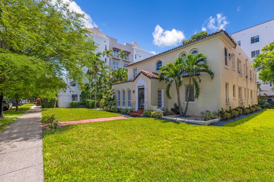 More Photos Of 114 Menores Ave, Coral Gables Apartments For Sale