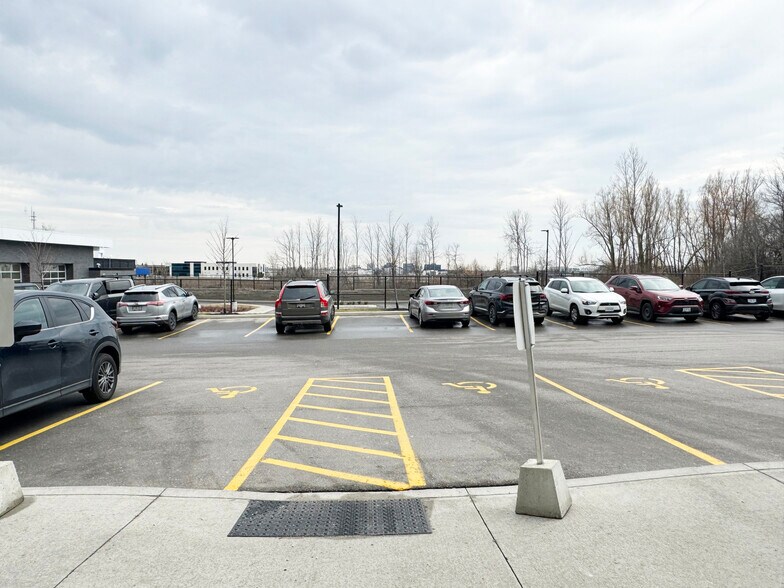 More Photos Of 200 Cachet Woods Crt, Markham Office For Lease