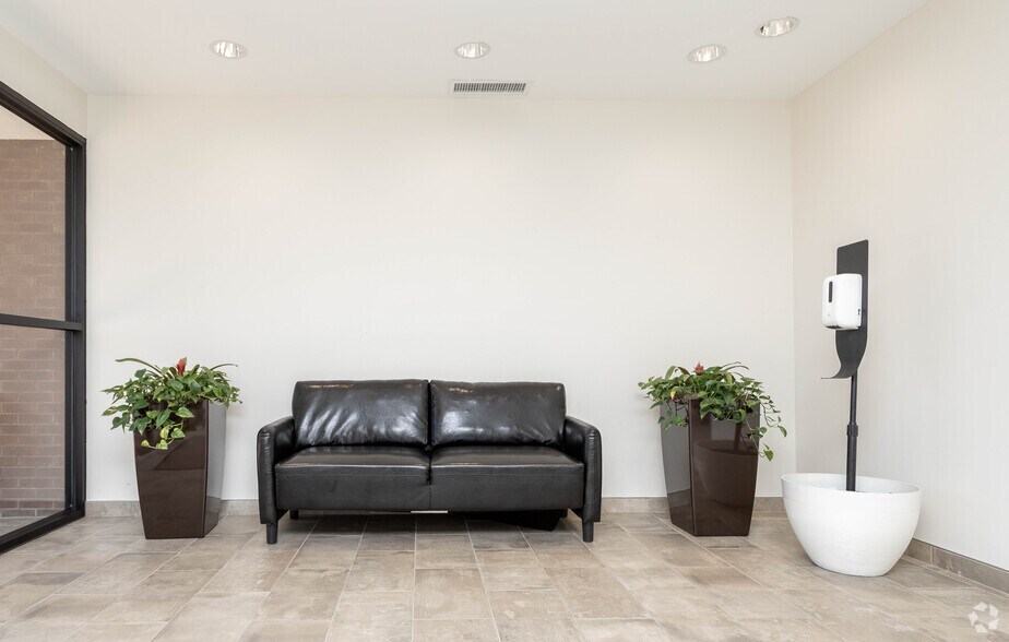 More Photos Of 8600 LaSalle Rd, Towson Office For Lease