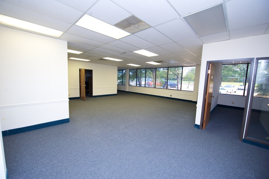 More Photos Of 1721 W Plano Pky, Plano Office For Lease